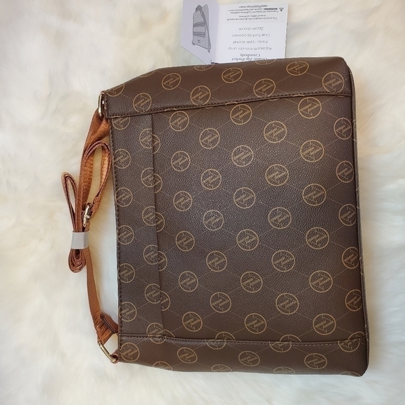 ADRIENNE Vittadini Double Zip Pocket Crossbody Bag NWT - Picture 5 of 7